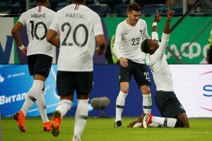 Pogba dao golčinu, a onda u suzama čestitao rođendan pokojnom ocu