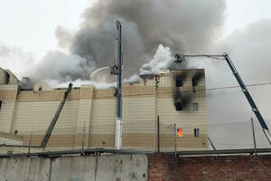 U požaru u tržnom centru u Rusiji stradalo troje djece i žena