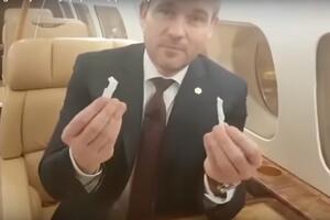 Slovaci nagađali da li je premijeru ispao kokain, on pokazao...