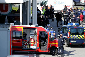 U Francuskoj uhapšen tinejdžer zbog povezanosti sa napadom u...