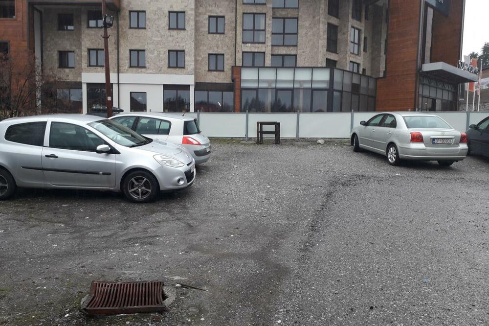 ŠEraton parking, Foto: Dragana Šćepanović