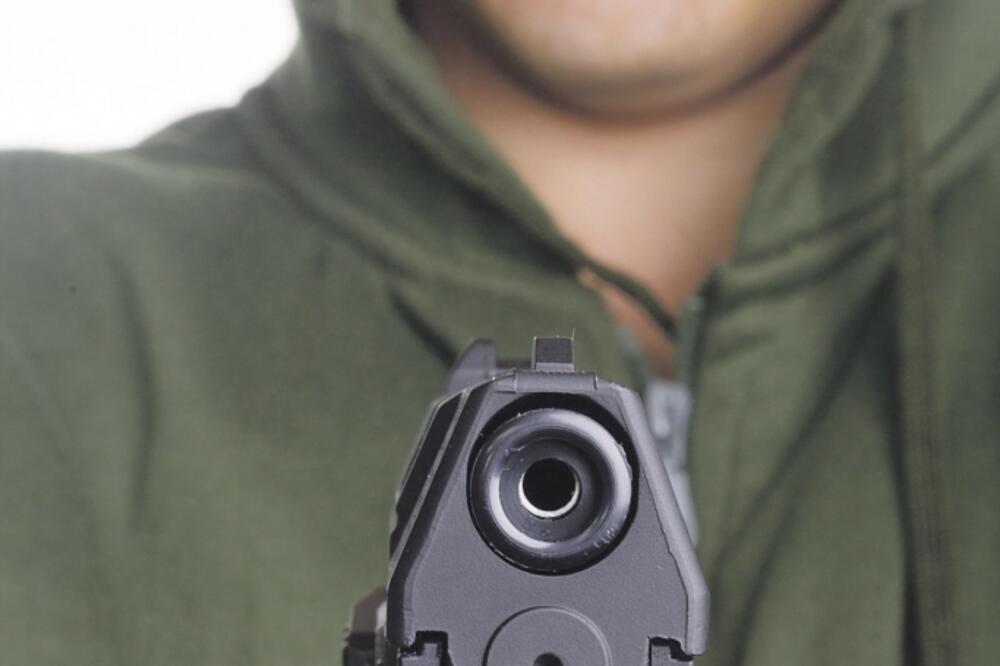 Pištolj, Napadač, Foto: Shutterstock