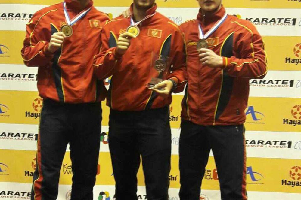 Kata tim, Foto: Privatni album