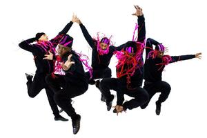 Američki plesači u Podgorici: Mladalačka energija i rizični pokreti