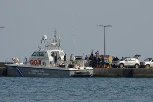 Grčka: Potonuo brod s migrantima, 16 mrtvih