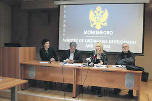 Nepretenciozno, lako, pozitivno