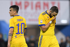 Neočekivana šansa za Napoli: Juve kiksao protiv Spala