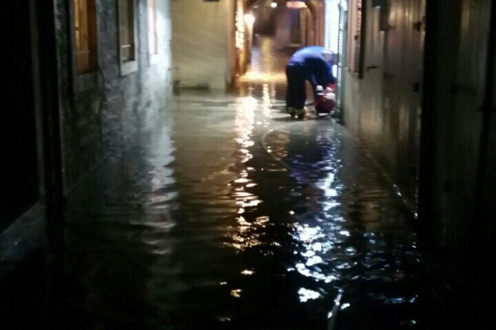 poplava stari grad budva, Foto: Vuk Lajović