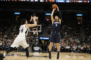 Vučeviću izmakao tripl-dabl, trijumf Orlanda nakon pet poraza