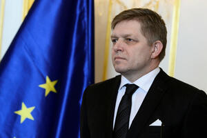 Predsjednik Slovačke prihvatio ostavku Fica, novi premijer će opet...