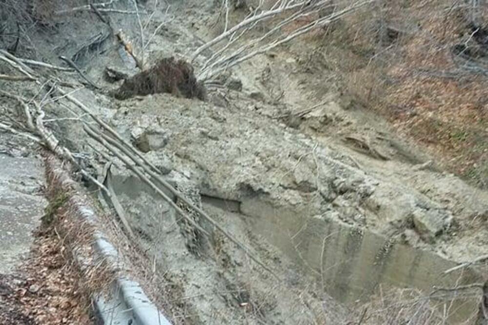 zatrpani put, Foto: Tufik Softić