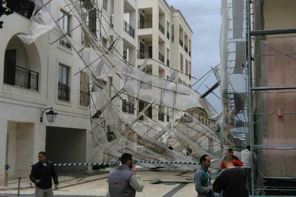 zgrada, Porto Montenegro, Foto: Siniša Luković