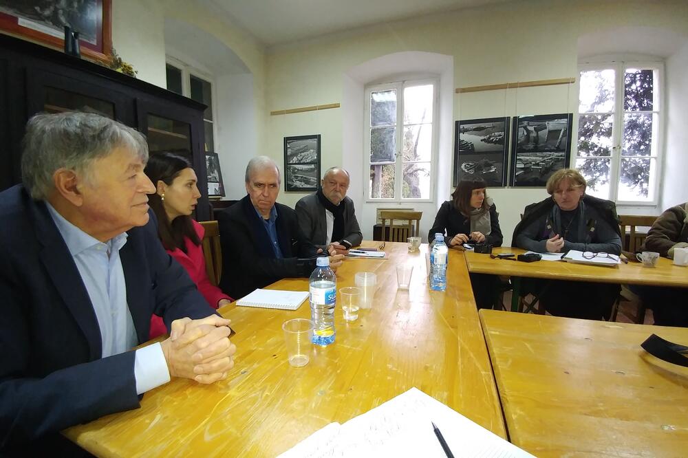 skup gornja lastva, Foto: Siniša Luković