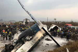 Avion koji se srušio u Nepalu prilazio pisti iz pogrešnog pravca