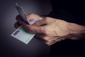 Kako da prepoznamo falsifikovani novac?