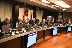 Ko su "državni neprijatelji": Milioni se gube zbog funkcionera