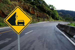 Vozači, budite oprezni: Mogući odroni na putevima