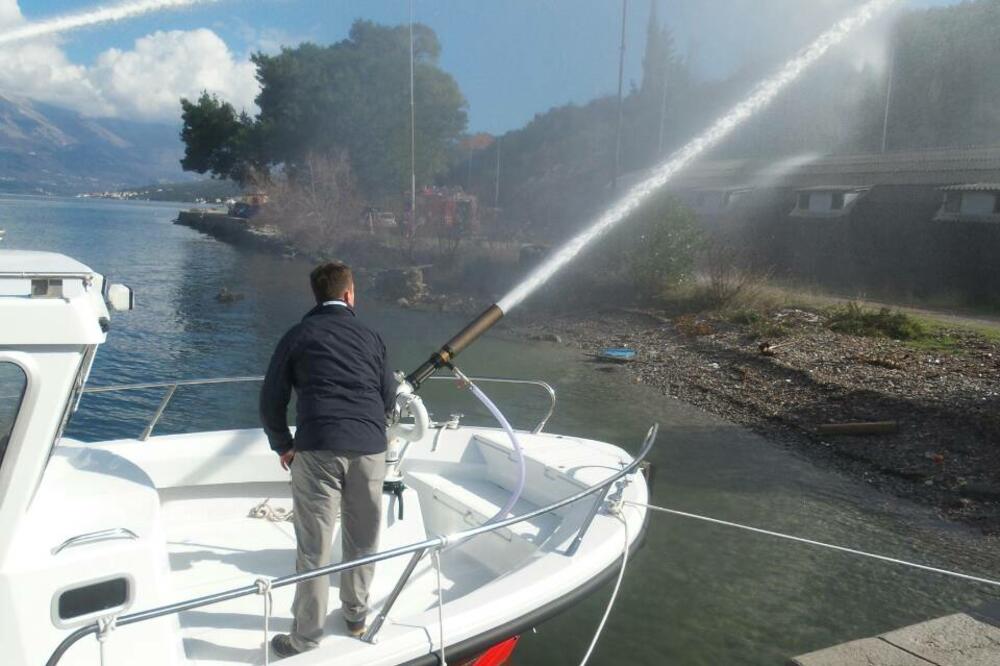 Vatrogasci, Tivat, Foto: SZS Tivat