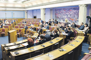 Nema većine za imovinski zakon, odložiti legalizaciju