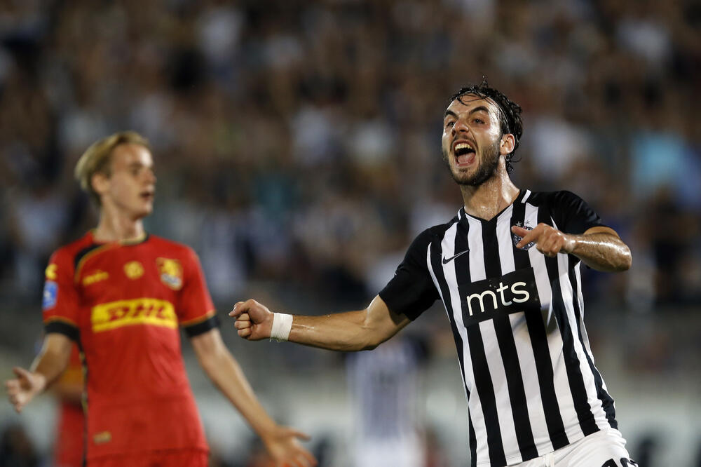 Marko Janković slavi gol protiv Nordsjelanda u kvalifikacijama za Ligu Evrope, Foto: Darko Vojinović/AP