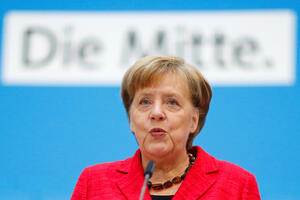 Sada i zvanično: Štajnmajer predložio Merkel za njemačku kancelarku
