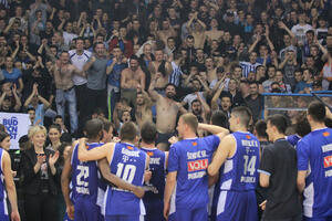 Vermezović čestitao košarkašima: Nadam se da i mi možemo da...