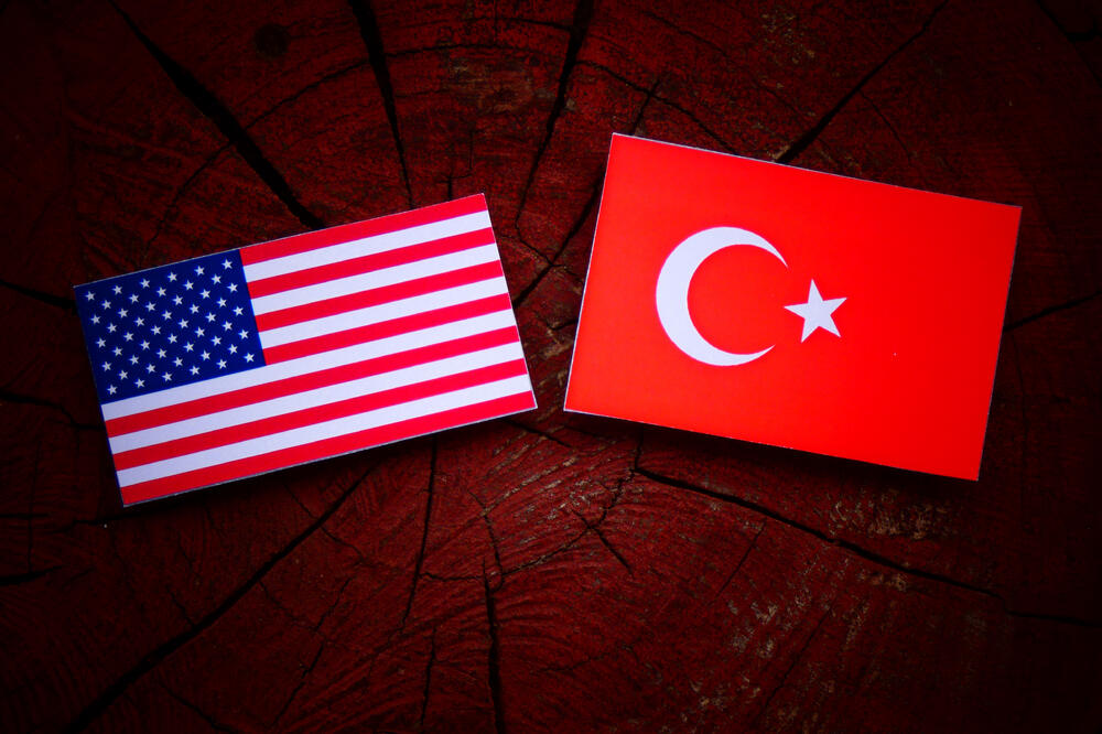zastave turska sad, Foto: Shutterstock
