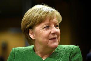 Merkel i Makron pozdravili odluku SPD-a
