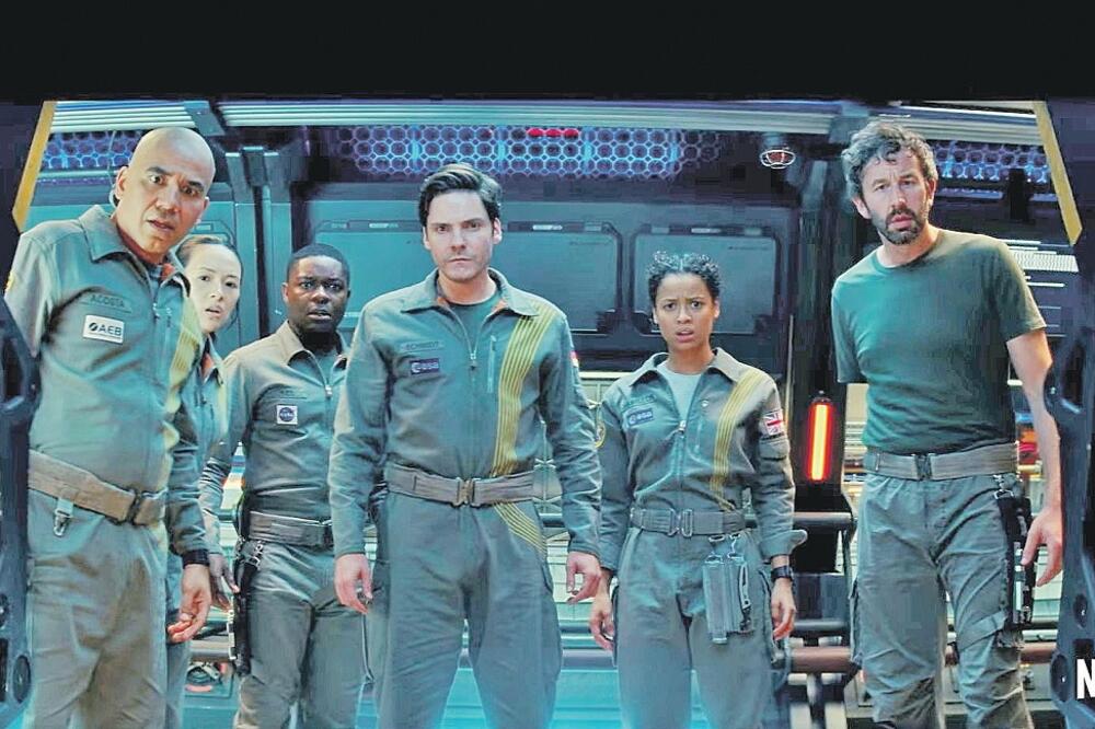Cloverfield Paradox (novine), Foto: Engadget.com