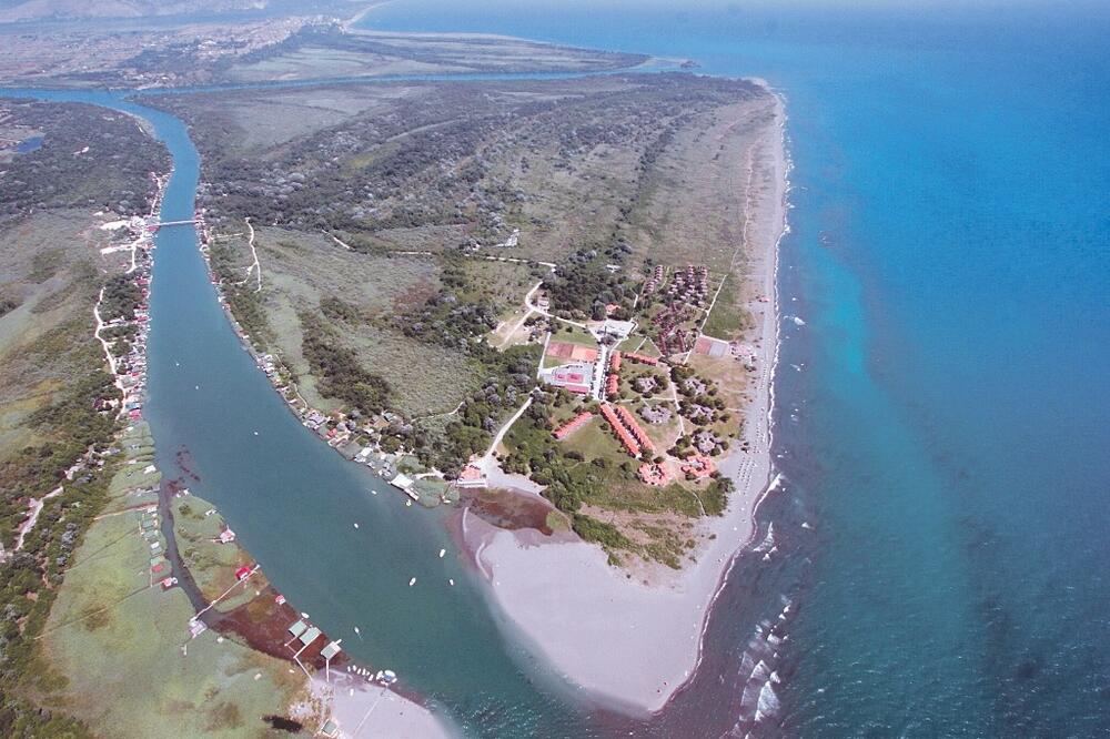 Ada Bojana, naselje Karisma, Foto: Arhiva "Vijesti"