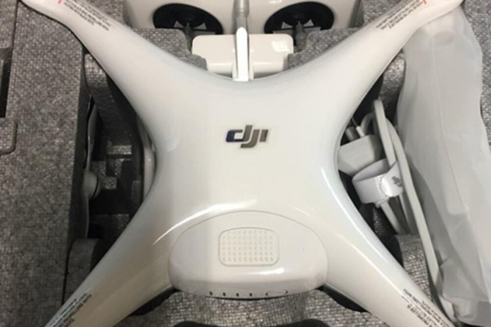 Dron, Foto: Uprava carina