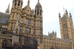 Čik umri u britanskom parlamentu