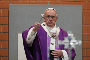 Papa osudio nečovječno nasilje u Siriji: Ne možete se protiv zla...