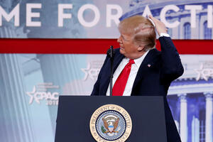 Tramp o čuvenoj frizuri: "Radim sve da sakrijem da sam ćelav"