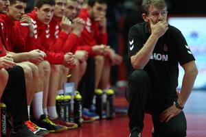 Selektor Srbije: Igrači su lumpovali; Igrači: Selektor je pijan...