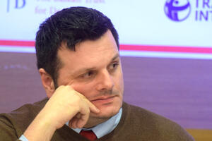 Milovac: Borba protiv korupcije fingirana, služi za politički...