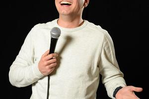 "Comedy night" u Podgorici: Andrija Dabanović na turneji