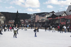 Zatvoreno klizalište u Pljevljima: Za dva mjeseca 11.000 klizača