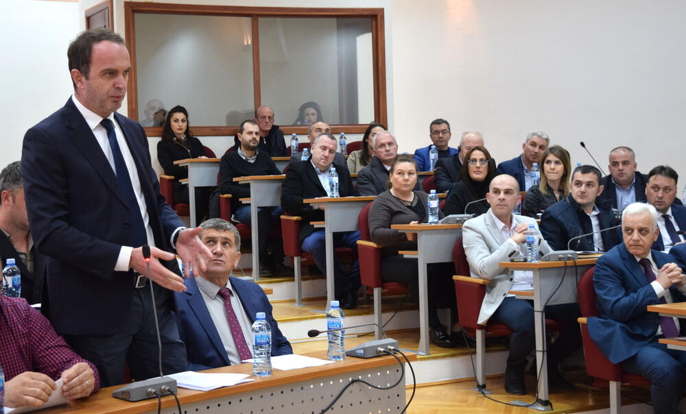 Tuzi, konstitutivan sjednica