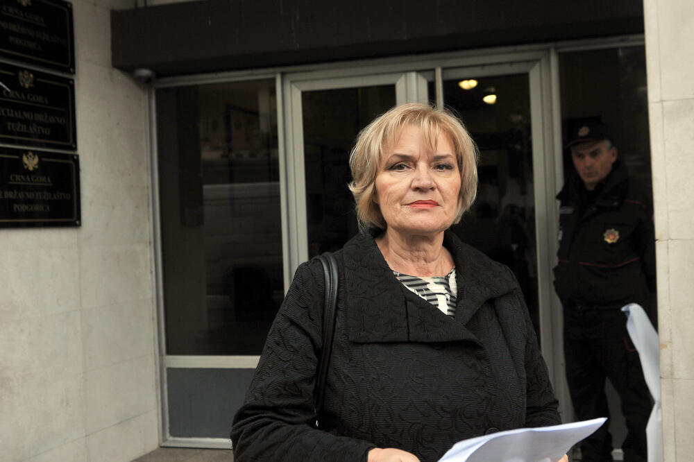 Žene DF, performans, Marina Jočić, Foto: Savo Prelević