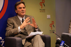 Blažić: Zajednička izjava Vujanovića i Tačija je odstup od jače...