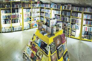 Kotor ostao bez jedine knjižare u gradu: Turisti ne kupuju knjige