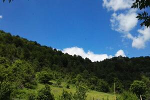 U petak pretežno sunčano i osjetno toplije