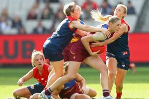 Bio je rukometaš, sad je fudbalerka: Kalum postao Hana i...