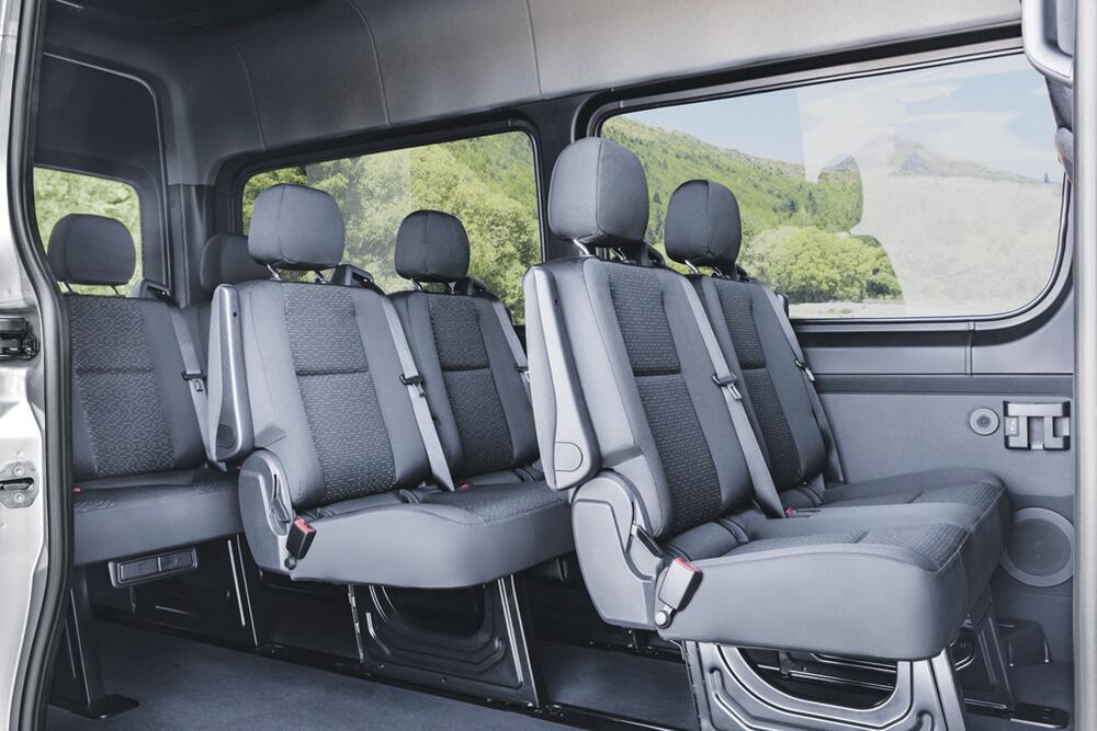 mercedes sprinter (novine)