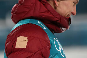 Ruski skijaš preko grba svoje zemlje stavio flaster