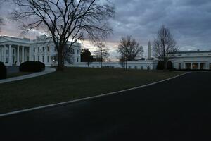 Novi skandal u Bijeloj kući: Otišao još jedan službenik