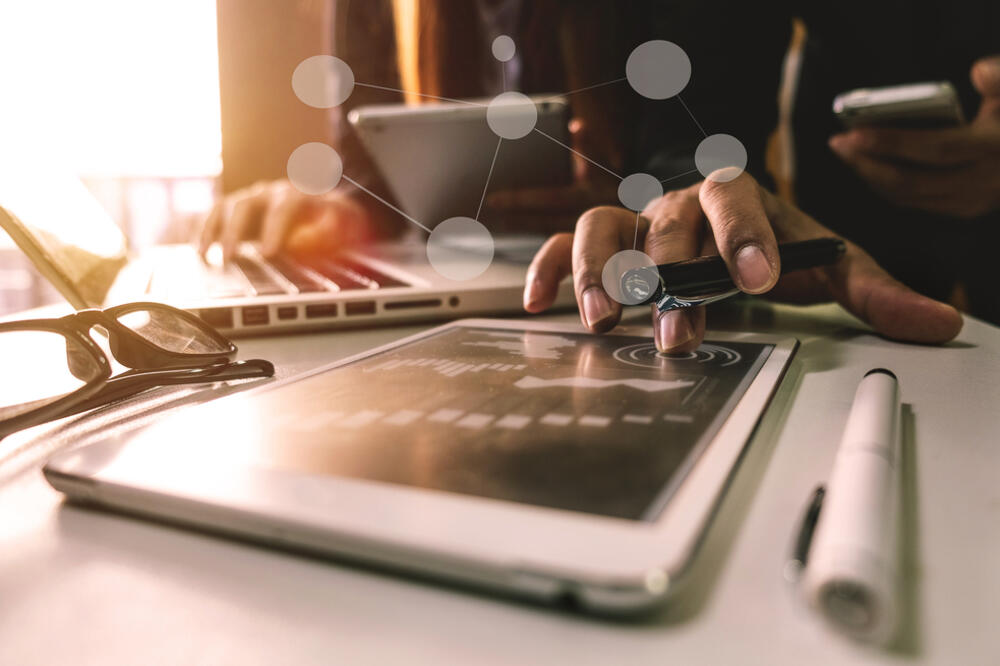 kompjuter, tehnologija, Foto: Shutterstock