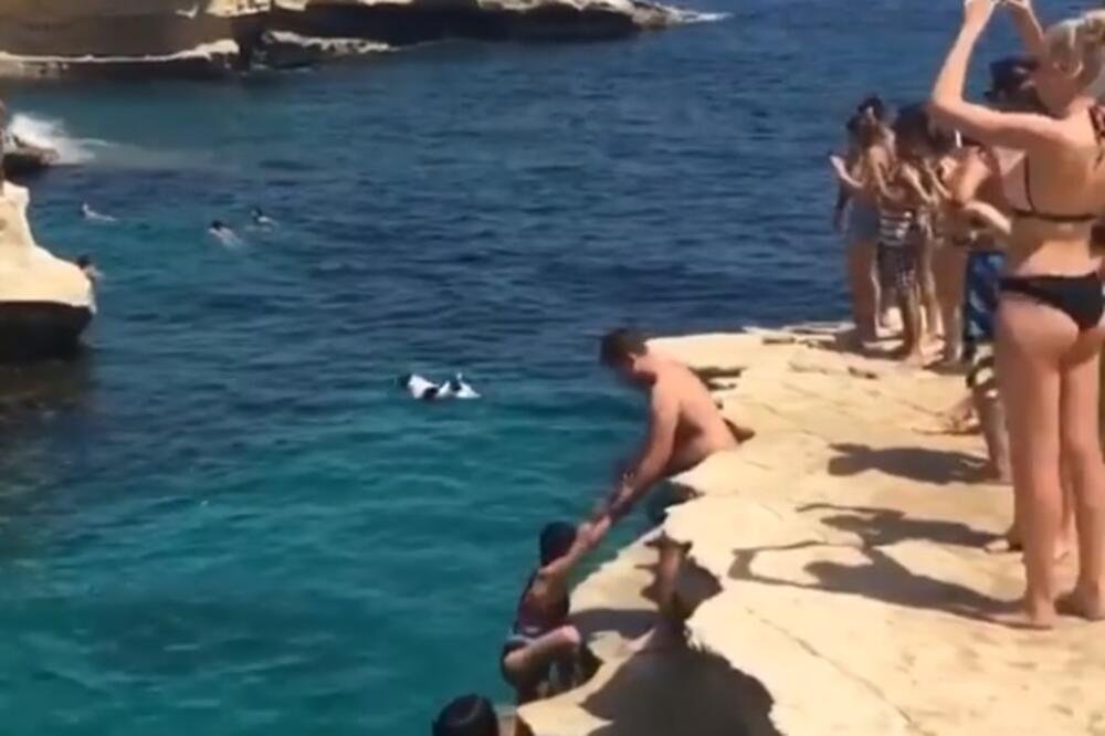 skok, pas, Foto: Printscreen