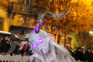Drama na karnevalu u Njemačkoj: Djevojku ubacili u vještičiji kotao